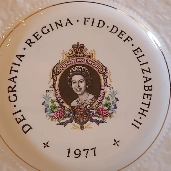 LORD NELSON POTTERY 1977 Silver Jubilee Her Majesty Queen Elizabeth II Plate - Picture 3 of 13